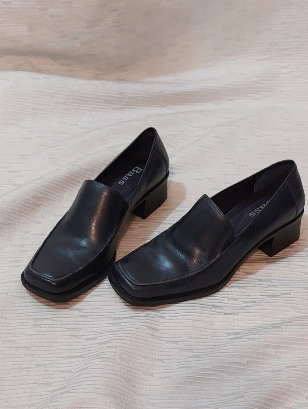 Bass Navy Leather Square-Toe Low Block Heel Loafers Size 7.5